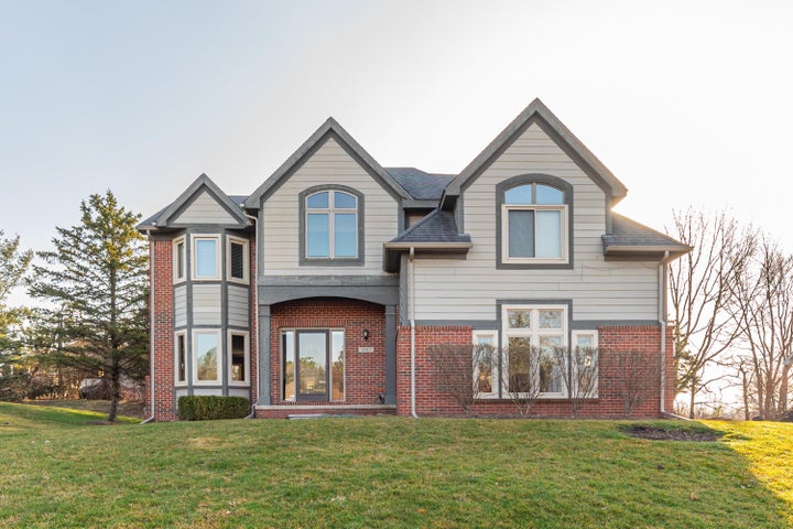 Spacious Home in Lovely Glen Devon Community